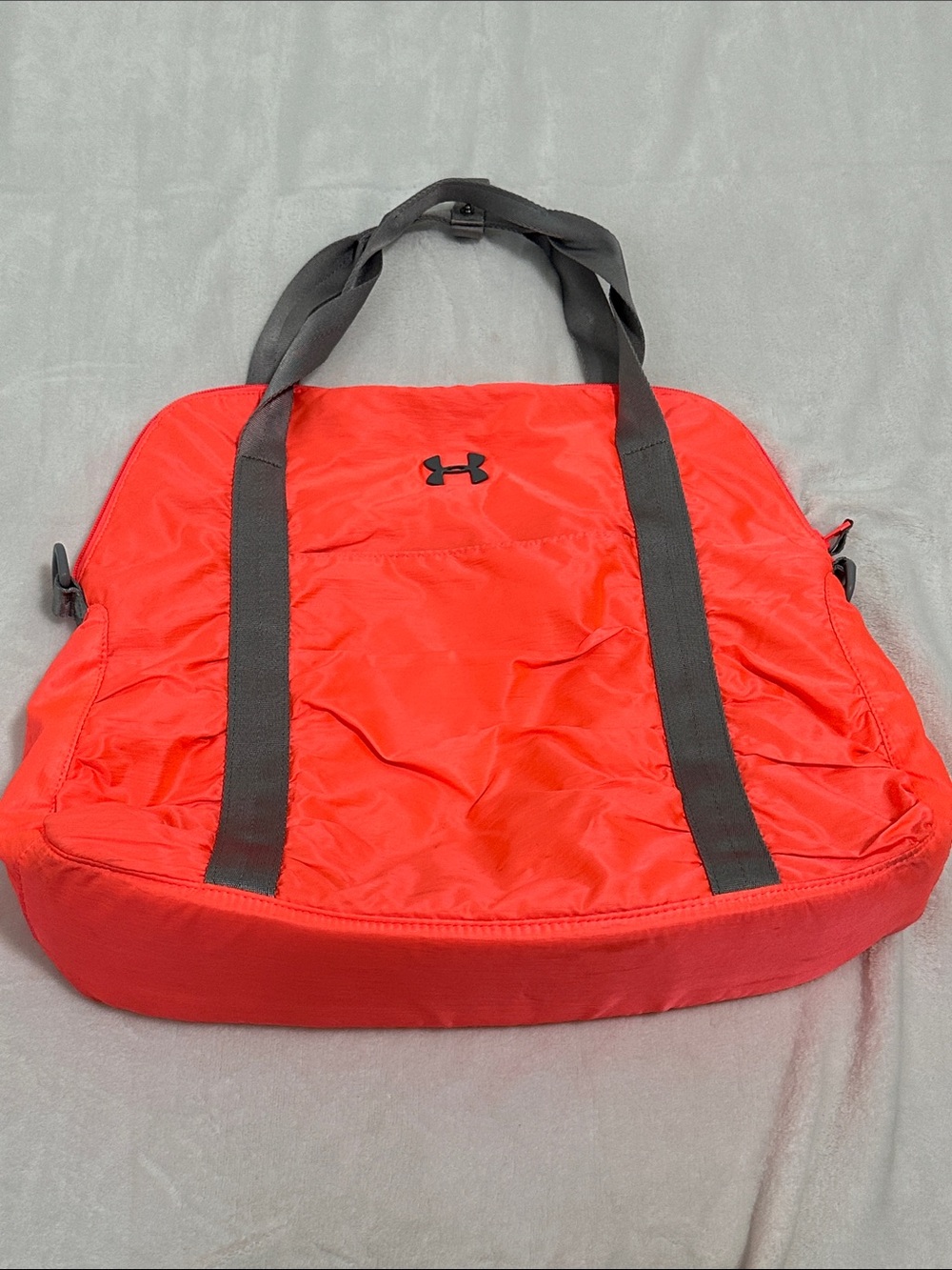 🚗 Under Armour Duffle Bag